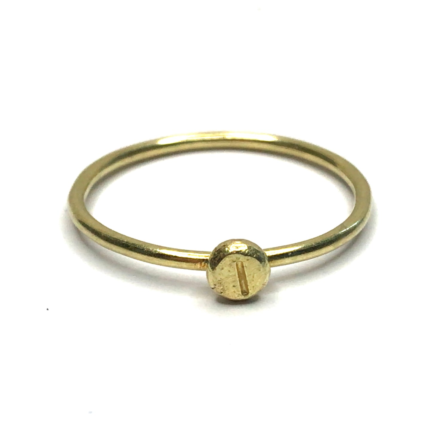 Guldring med symbol